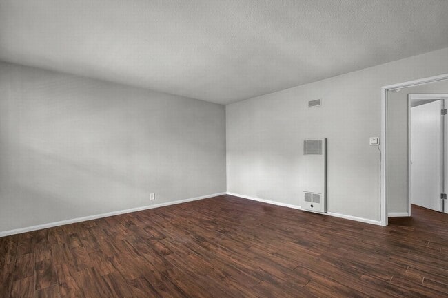 Building Photo - Charming 1+1 in Baldwin Hills