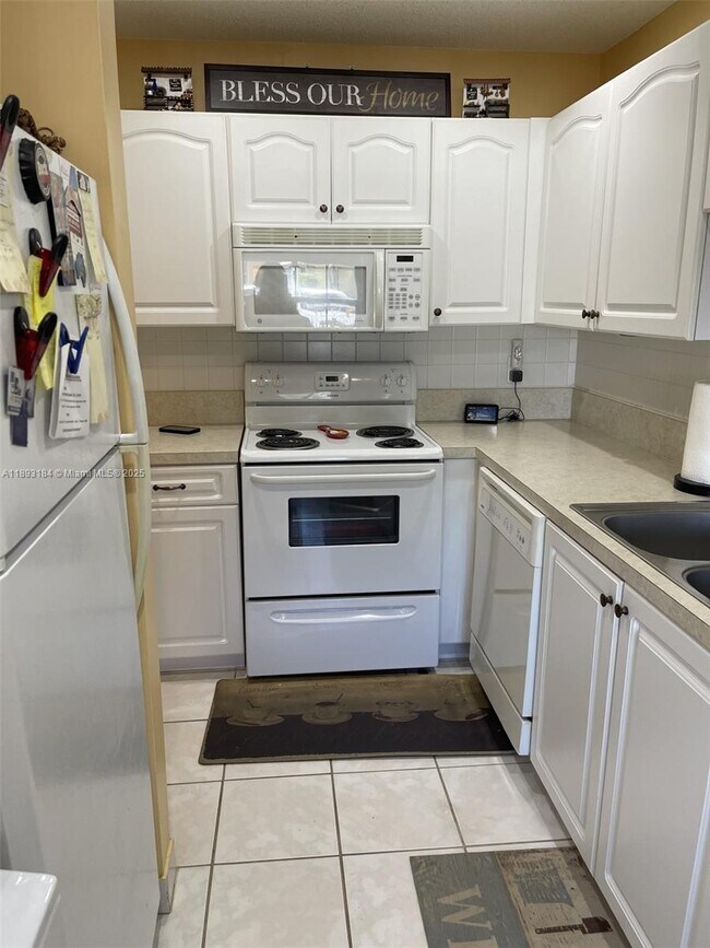 Foto del edificio - 1640 NW 19th Terrace