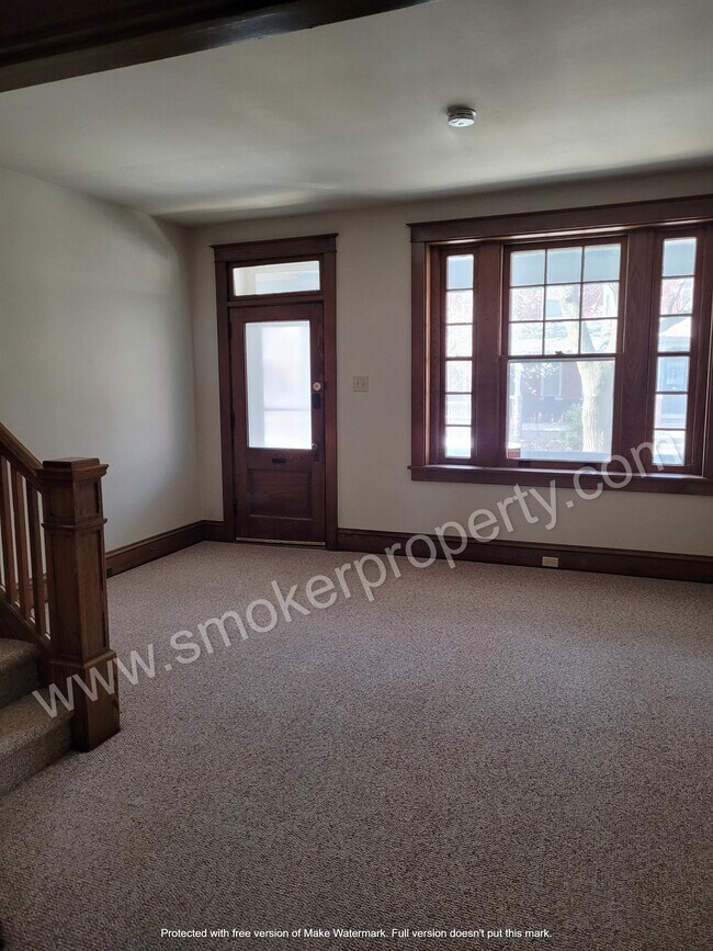 Foto del edificio - 333 N Pine St