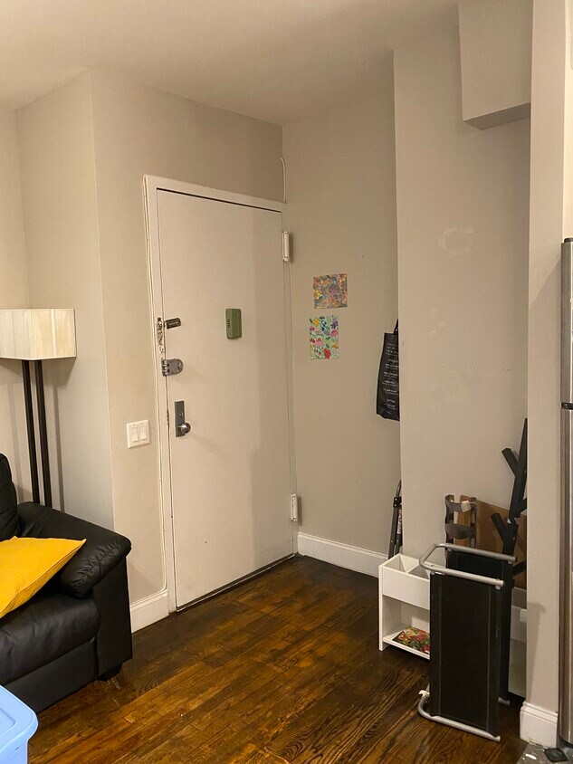 Primary Photo - 2211 Ditmas Ave