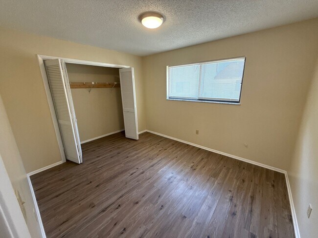 Foto del edificio - 12080 W Belvedere St