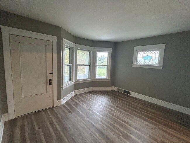 Foto del edificio - 3720 E 61st St