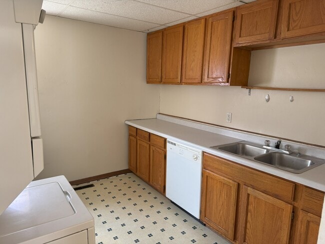 Building Photo - 812 Chippewa St