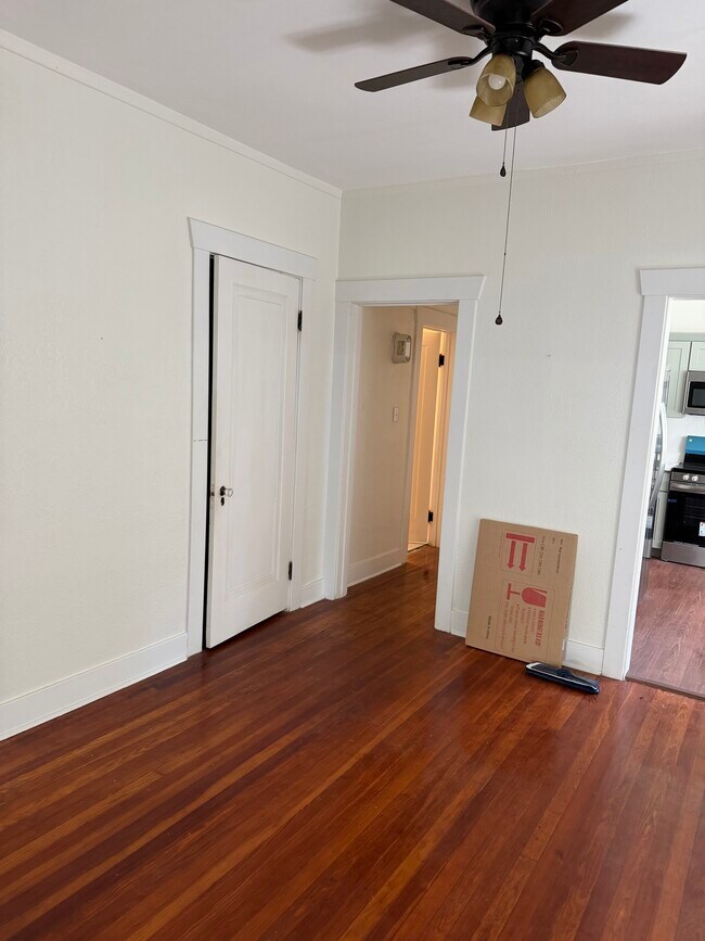 Foto del edificio - 236 W Michigan Ave