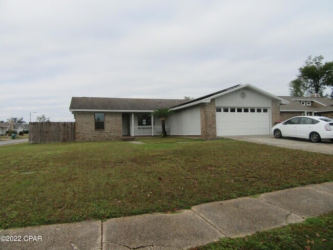 Foto del edificio - 7707 Shadow Bay Dr