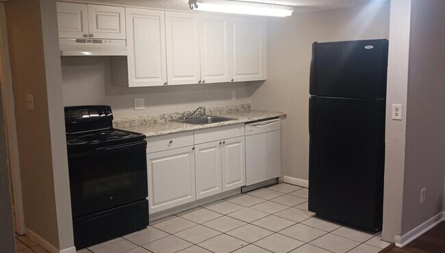 Foto del edificio - 6954 Trout St