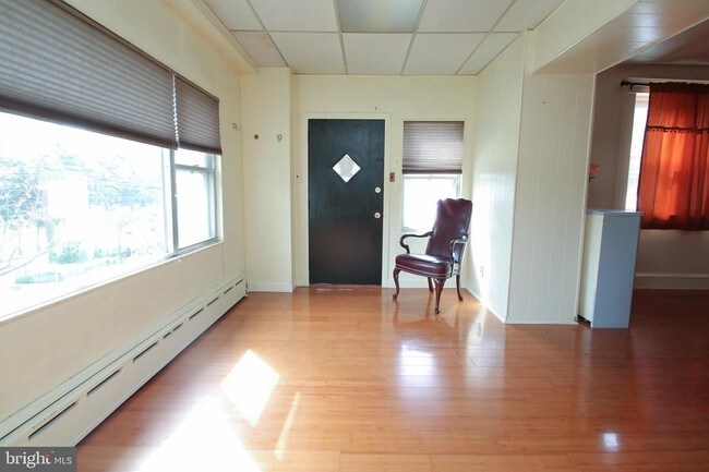 Building Photo - 138 Heather Rd