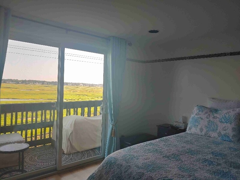 415 Ocean Blvd Unit D2, Hampton, NH 03842 Condo for Rent in Hampton, NH