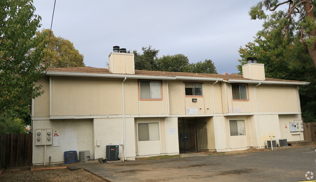 Building Photo - 1814 V St
