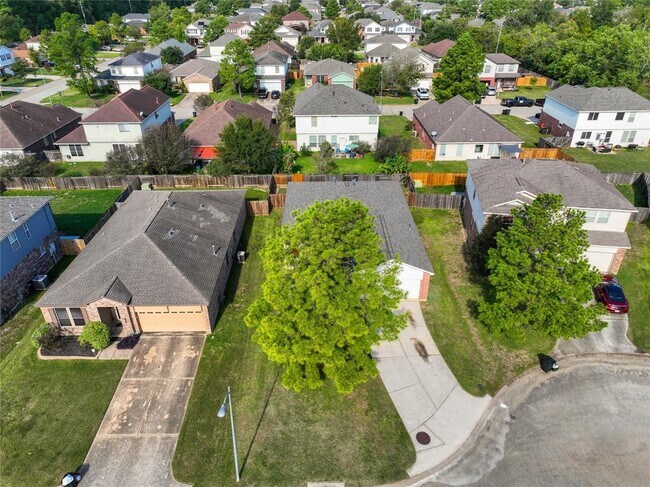 Foto del edificio - 8810 Willow Spur Dr