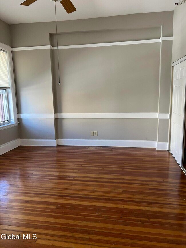 Foto del edificio - 5 Broadway