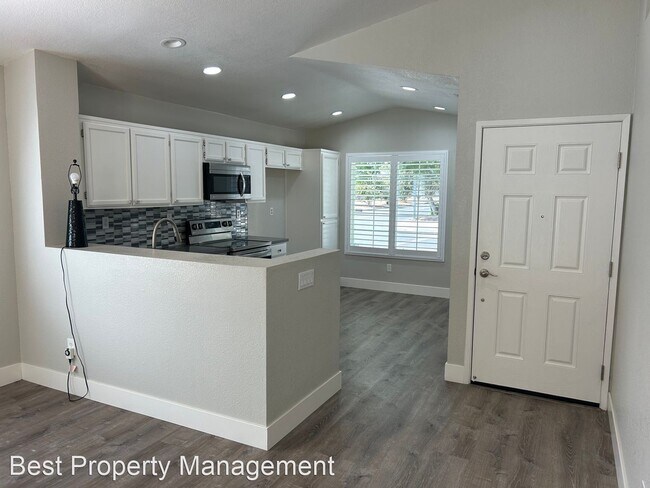 Building Photo - 3 br, 2 bath House - 3014 Wright Way