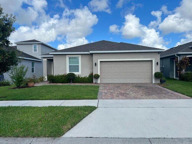 Foto del edificio - 3222 Stratton Cir