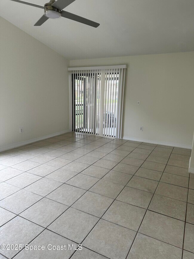 Building Photo - 3694 Brentwood Ct