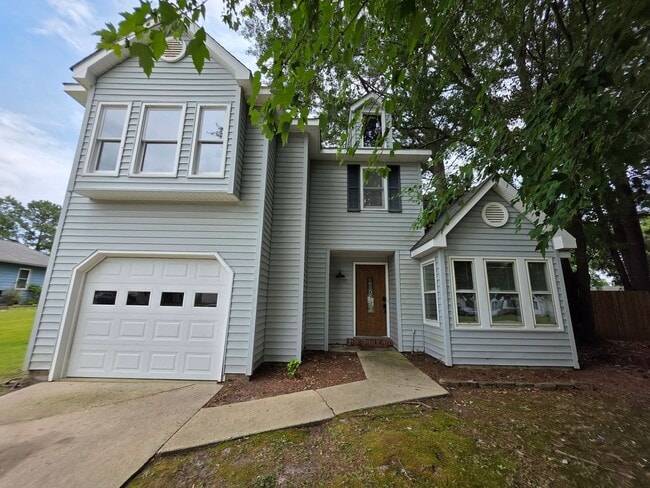 Foto del edificio - Charming 3-Bedroom Retreat Near Camp Lejeune's Main Gate