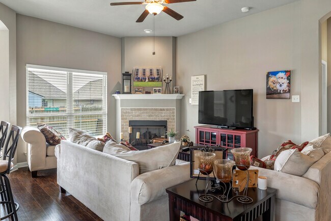 Foto del edificio - 3901 White Oak Meadow Ct
