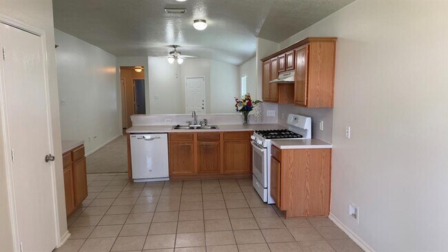 Foto del edificio - 20814 Sandy Bay Ln
