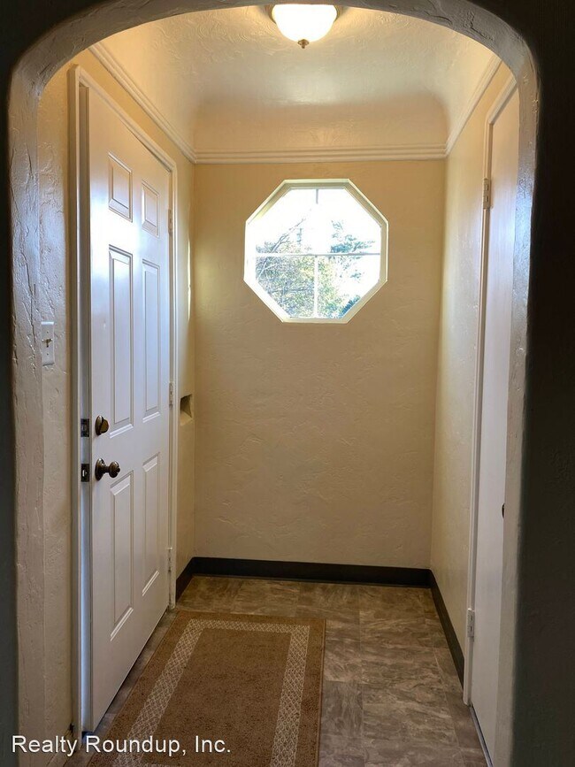 Foto del edificio - 2 br, 1 bath House - 119 W Mariposa Ave
