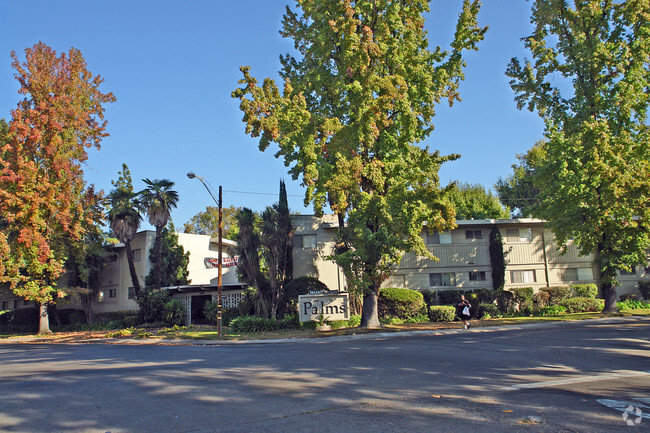 Foto del edificio - Palms Apartments