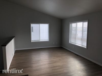 Building Photo - 3 br, 2 bath Townhome - 2122 Allison Ln