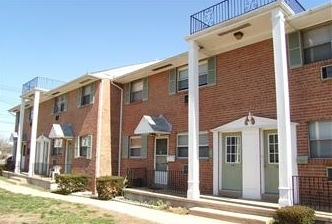 Primary Photo - Eastgate Apartments