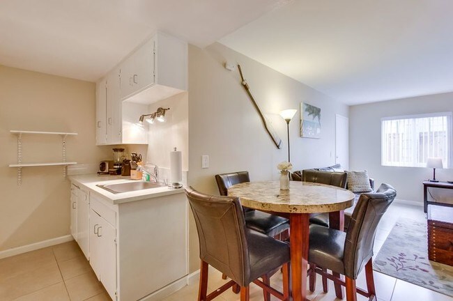 Foto del edificio - 3630 Bayside Ln