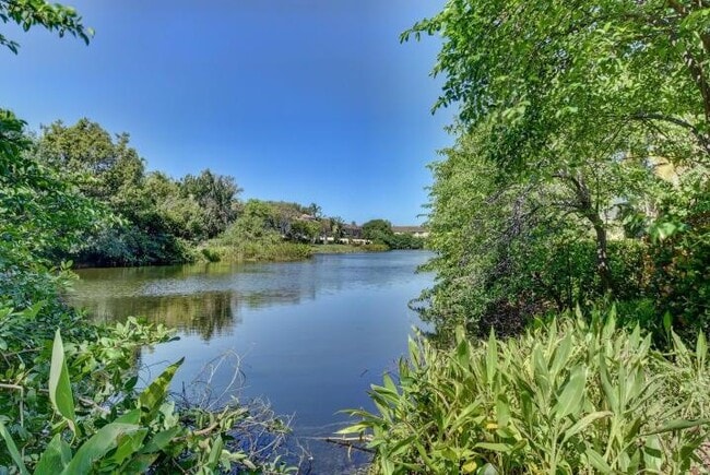 Building Photo - 253-253 Lake Monterey Cir