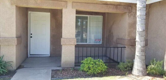 Foto del edificio - 5903 Golden Sunset Ct