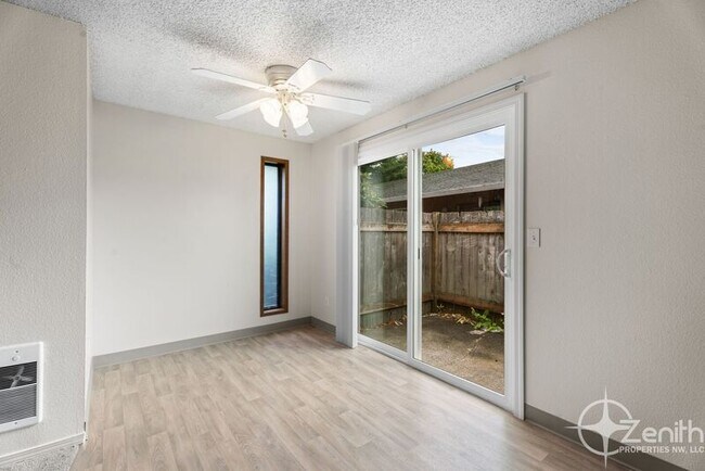 Building Photo - 3012 NE 78th Ave
