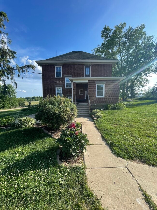 Front view of the house - W5198 Advance Rd
