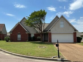 Building Photo - 1409 Brimfield Cove