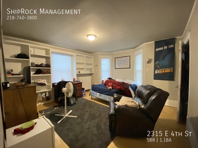 Foto del edificio - 2315 E 4th St