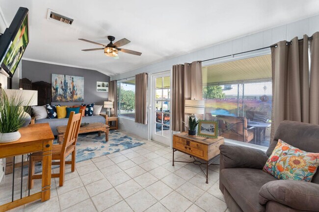 Foto del edificio - 11031 W Cumberland Dr