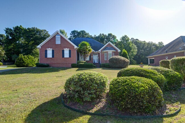 Building Photo - Charming 3-Bedroom Home with Potential 4th...