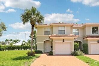 Building Photo - 6047 Seminole Gardens Cir