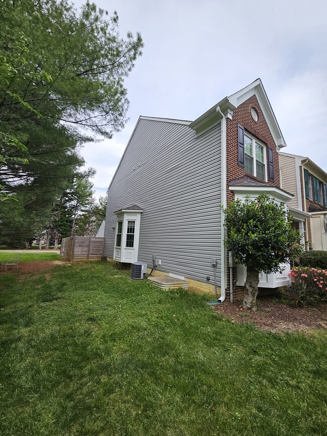 Foto del edificio - 16831 Centerfield Way