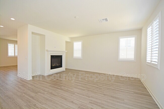 Building Photo - 4252 C. Del Vista