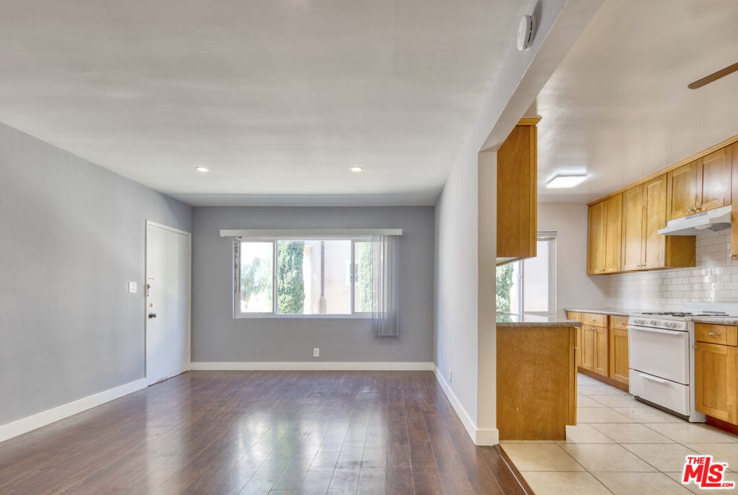3751 Westwood Blvd Unit 3, Los Angeles, CA 90034 Condo for Rent in Los Angeles, CA