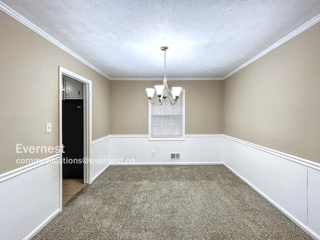 Building Photo - 3780 Cedar Hurst Way