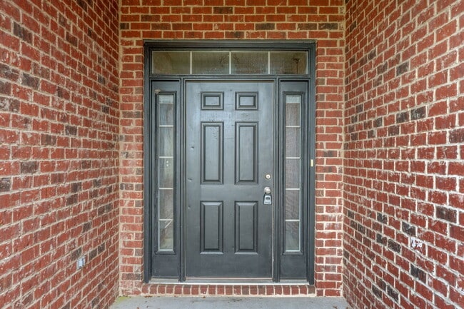 Building Photo - Crestview: 4 Bedrooms in Liberty Oaks