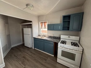 Building Photo - 211 N 5th Ave