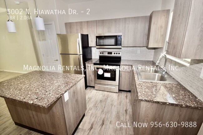 Foto del edificio - 5002 N Hiawatha Dr