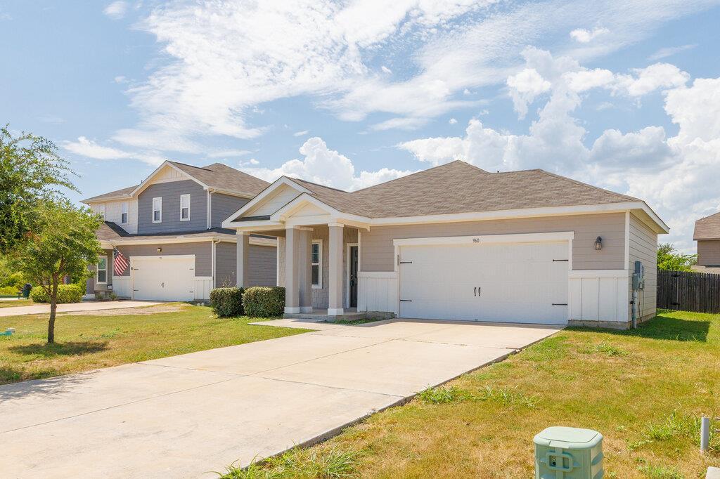Foto principal - 960 Bunton Reserve Blvd