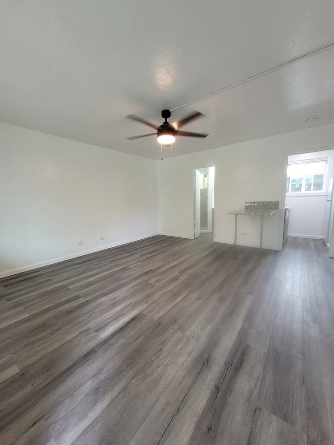 Building Photo - 454 Kuamo'o St