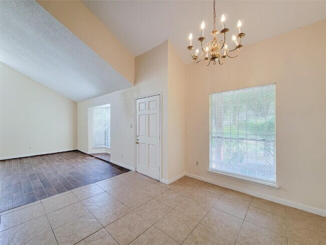 Building Photo - "Charming 3-Bed, 2-Bath Gem in Missouri City - Your Ideal Home Awaits!"