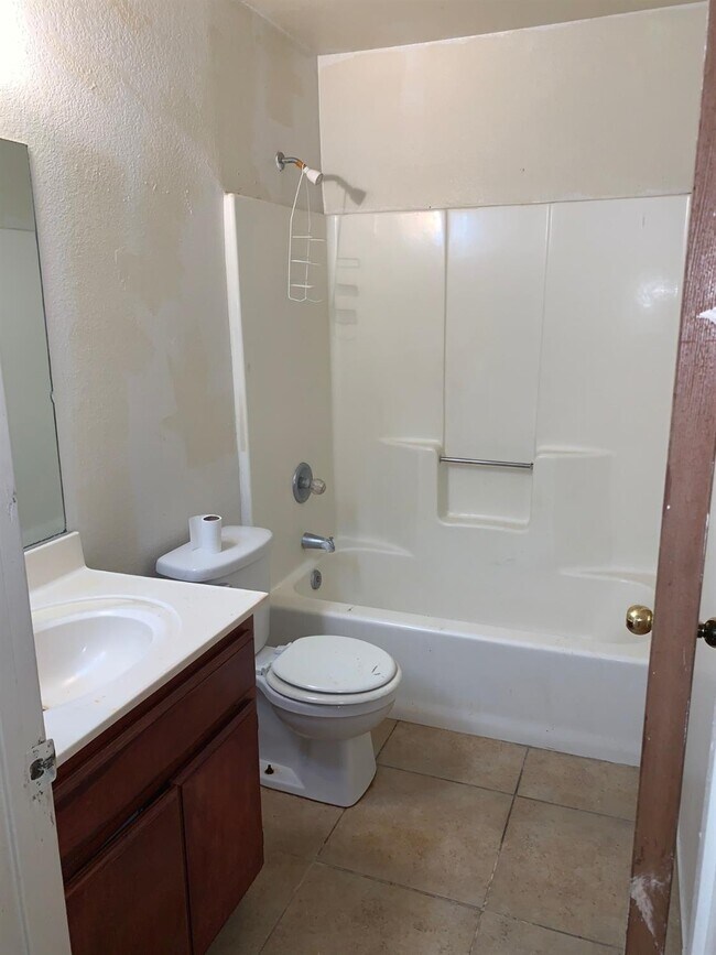 Building Photo - 18514 Larkspur Rd