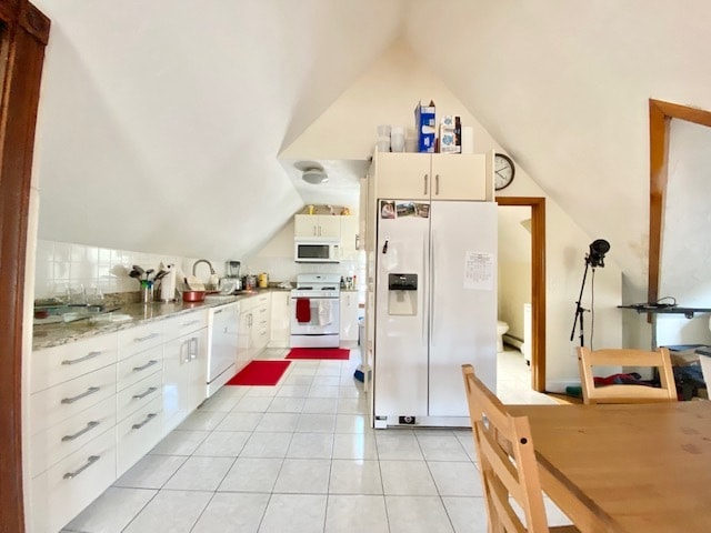 Building Photo - 65 Fairbanks St