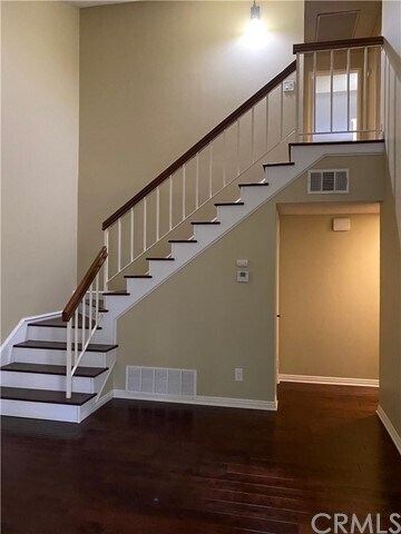 Foto del edificio - 1700 W Cerritos Ave