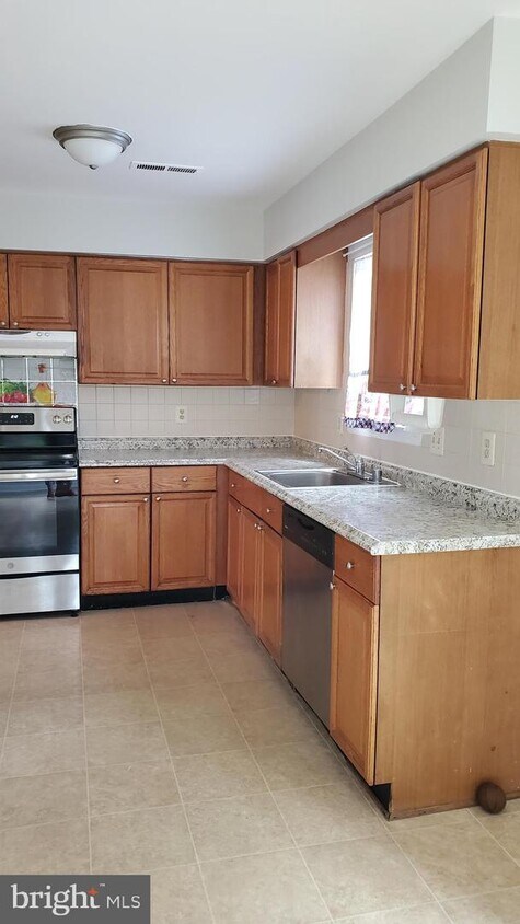 Primary Photo - 10251 Brookstone Ct