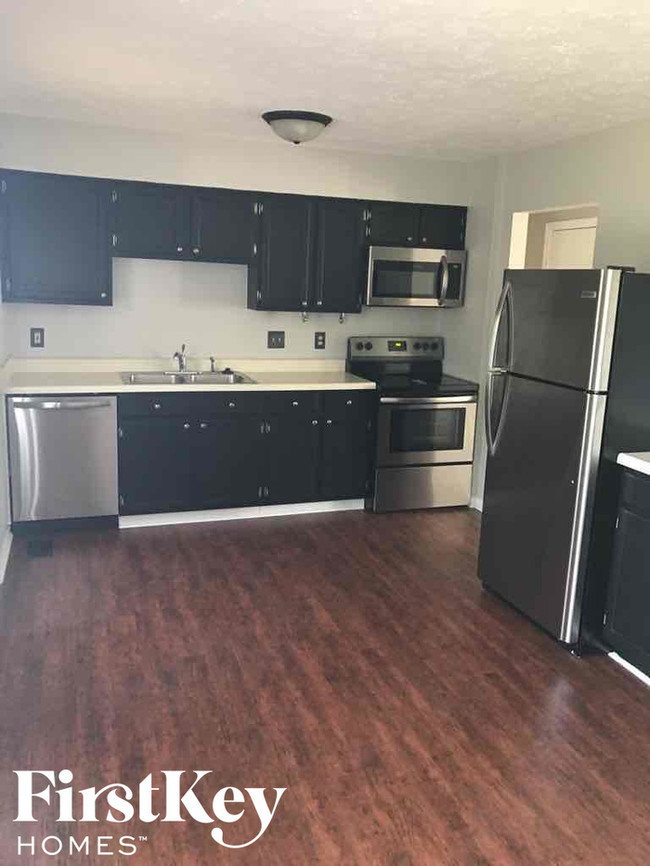 Building Photo - 9459 Hadway Dr